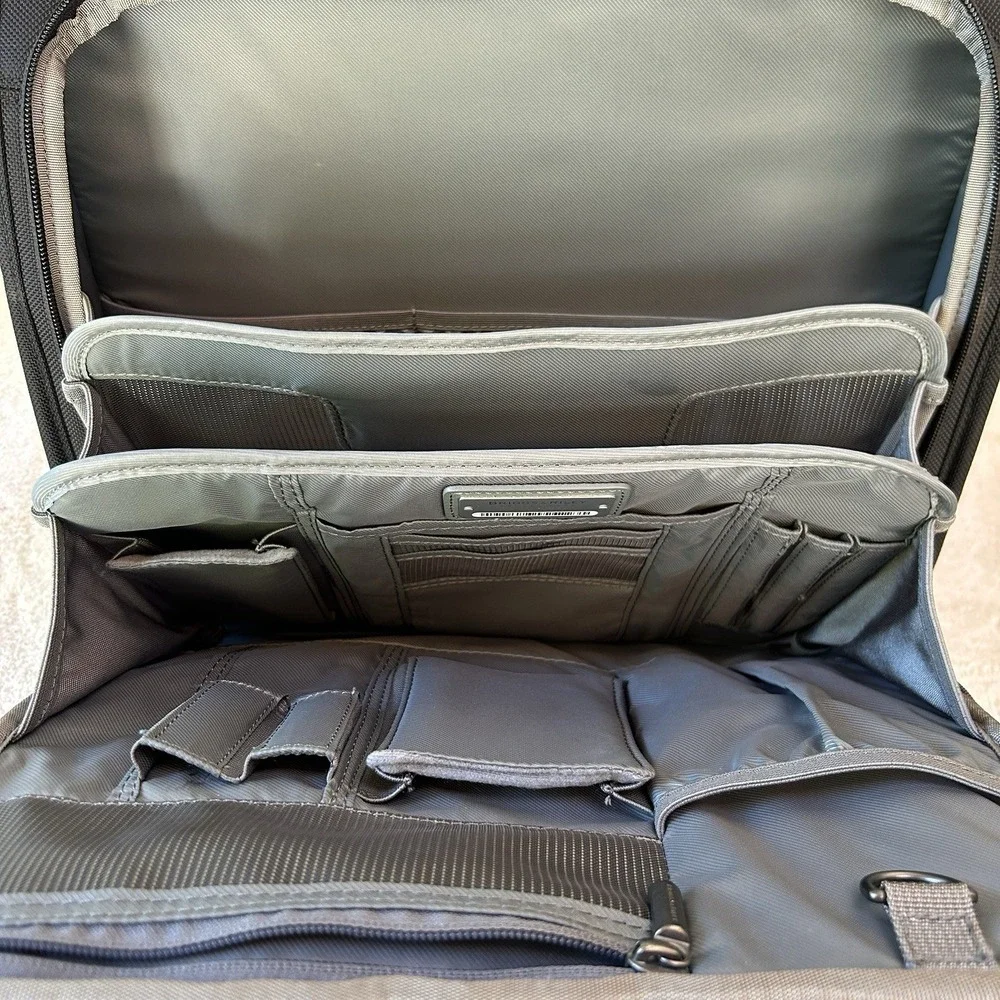 Briggs & Riley Compact Rolling Bag Kr305-4 Carry On Luggage Briefcase 14
